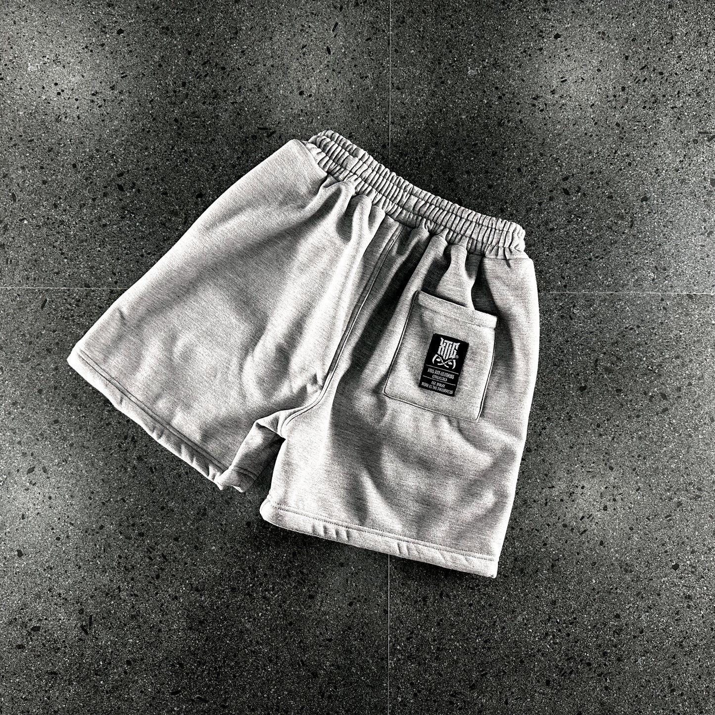 XTIG ORIGINALS - "SKULLFEAR | SWEATSHORT" - COLOR ASH GRAY | Unisex | Men | Women (ABOVE THE KNEE)
