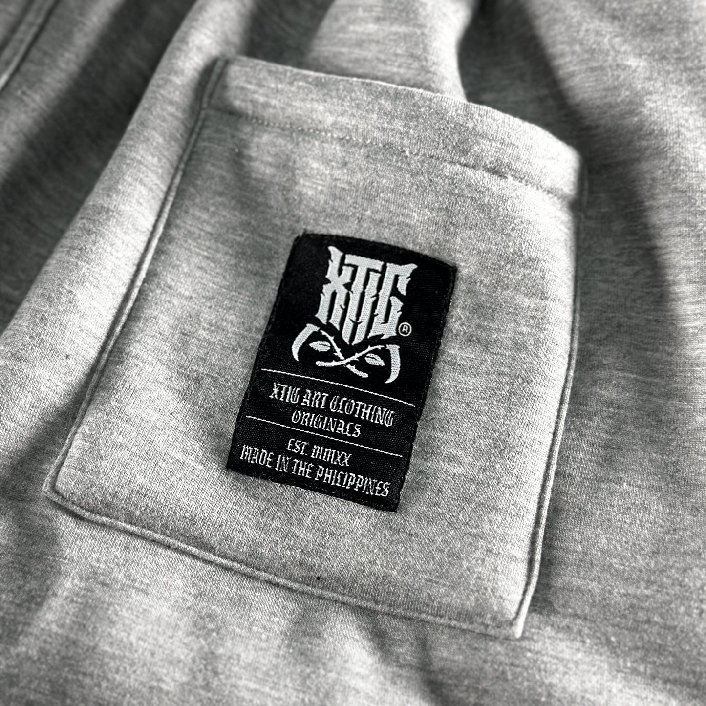 XTIG ORIGINALS - "SKULLFEAR | SWEATSHORT" - COLOR ASH GRAY | Unisex | Men | Women (ABOVE THE KNEE)