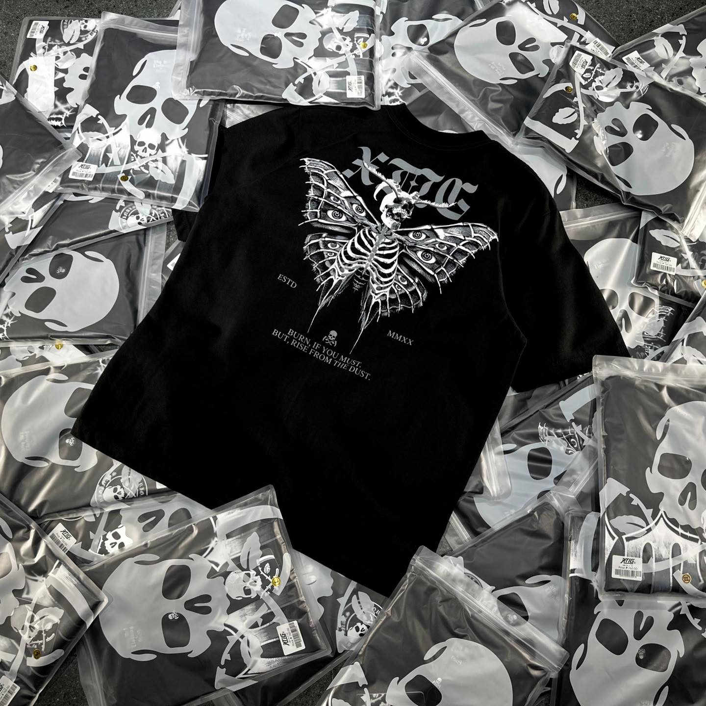 XTIG® ORIGINALS - "SKULLMOTH" - Unisex | Men | Women (OVERSIZED)