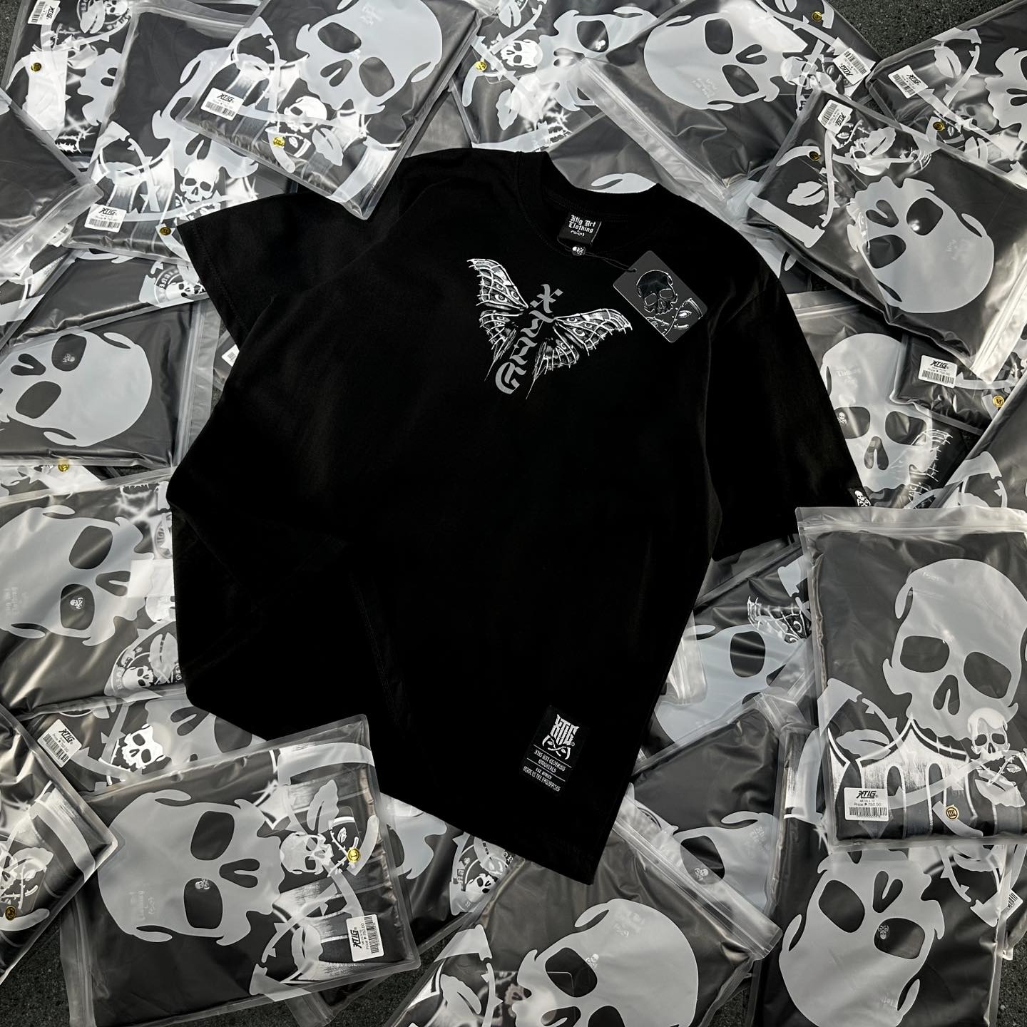 XTIG® ORIGINALS - "SKULLMOTH" - Unisex | Men | Women (OVERSIZED)