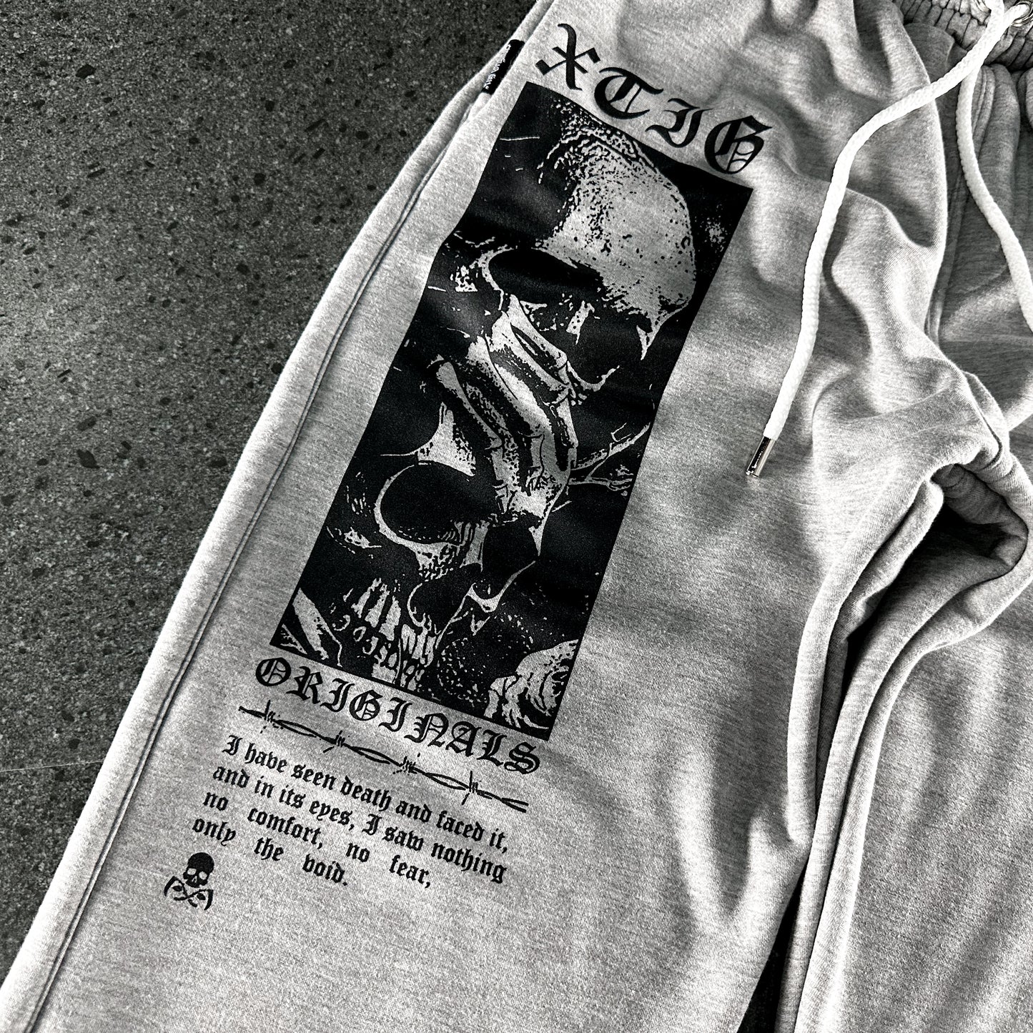 XTIG ORIGINALS - "SKULLFEAR | WIDE SWEATPANTS" - COLOR ASH GRAY | Unisex | Men | Women