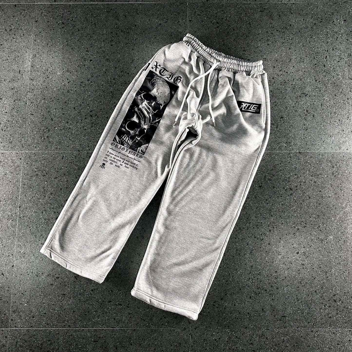 XTIG ORIGINALS - "SKULLFEAR | WIDE SWEATPANTS" - COLOR ASH GRAY | Unisex | Men | Women