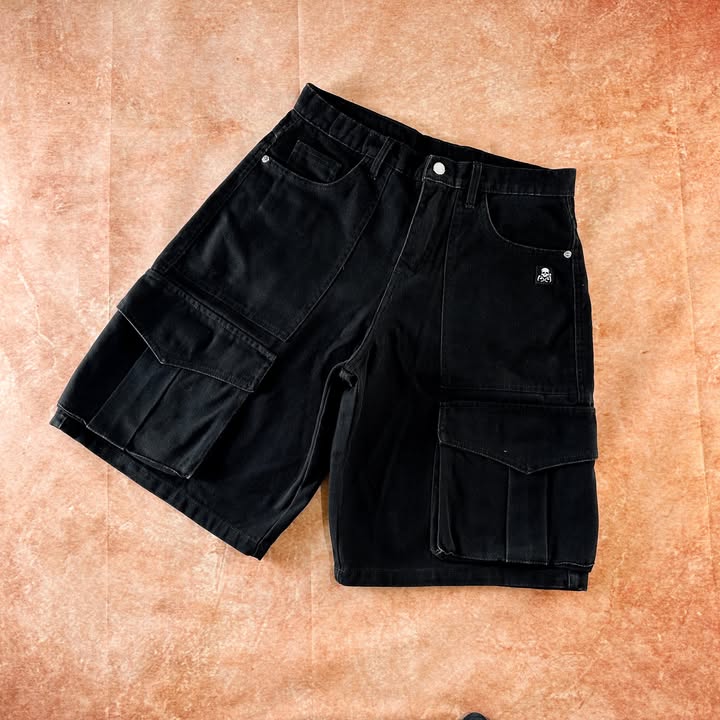 NOIR | WIDE CARGO SHORT | STONE WASH BLACK